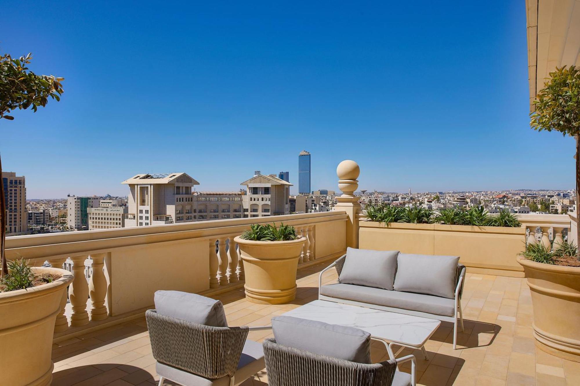 The Ritz-Carlton, Amman Amã Exterior foto The Westin Palace Madrid