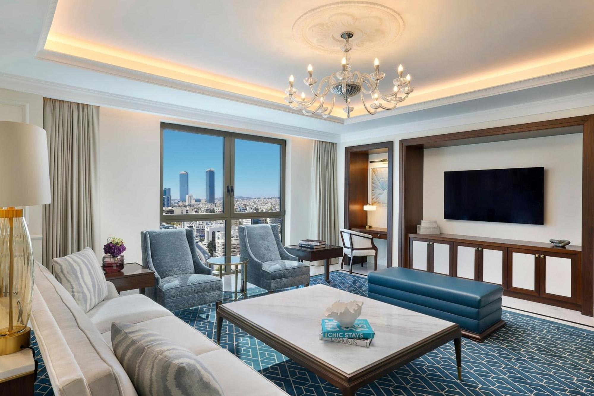 The Ritz-Carlton, Amman Amã Exterior foto A suite at the hotel