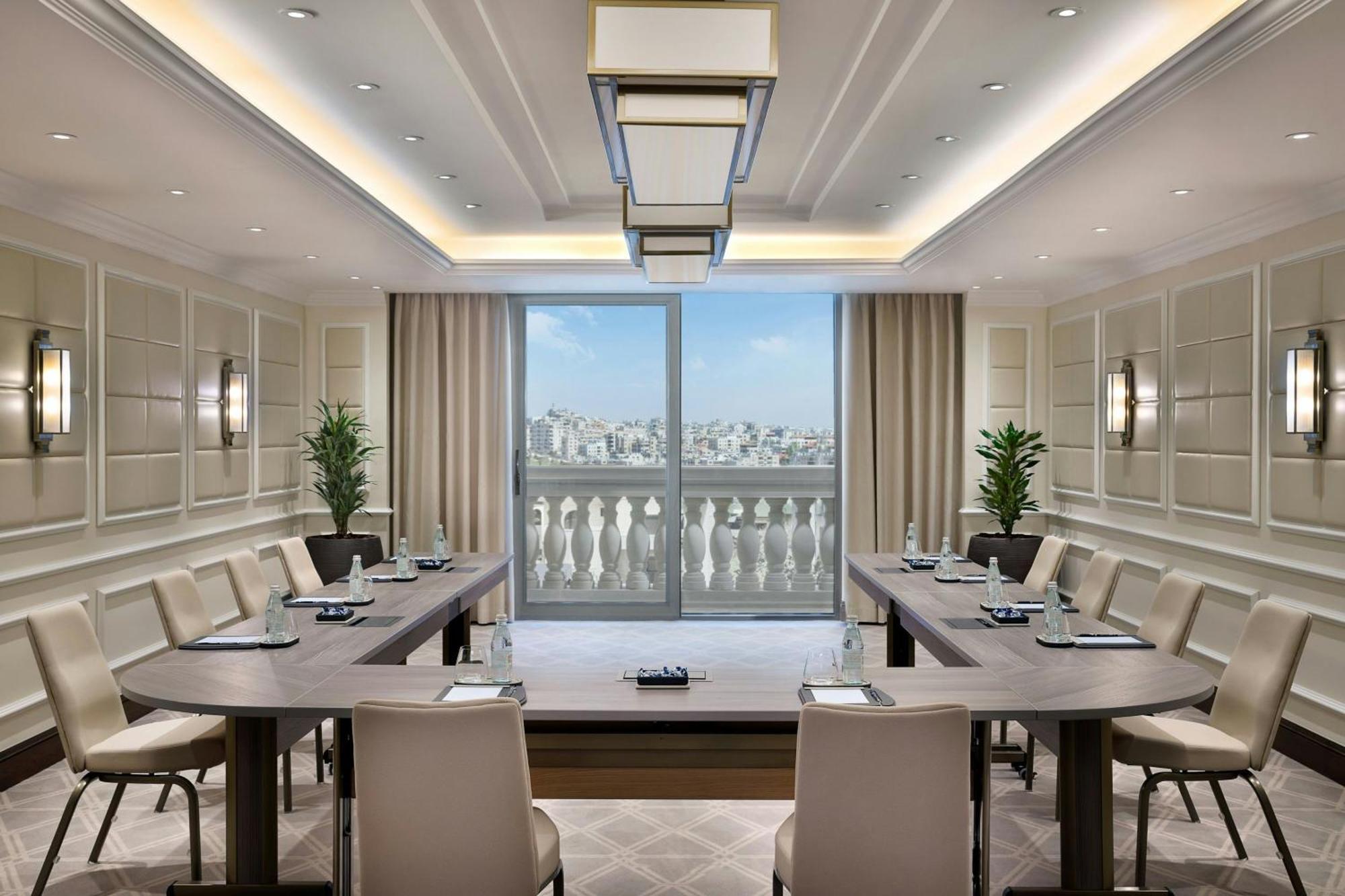 The Ritz-Carlton, Amman Amã Exterior foto Meeting room