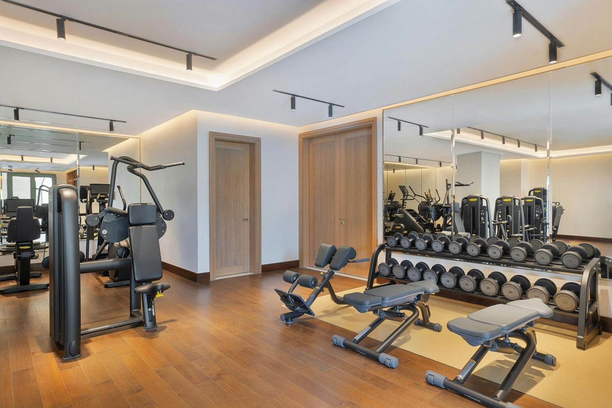 The Ritz-Carlton, Amman Amã Exterior foto The gym at the hotel