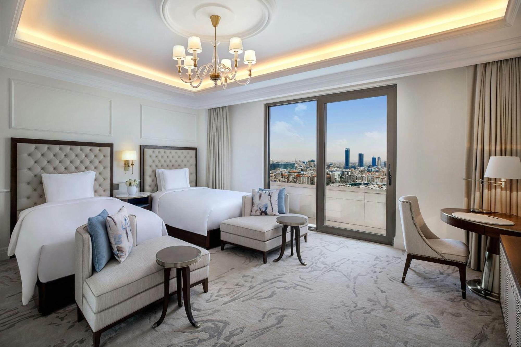 The Ritz-Carlton, Amman Amã Exterior foto Deluxe Suite