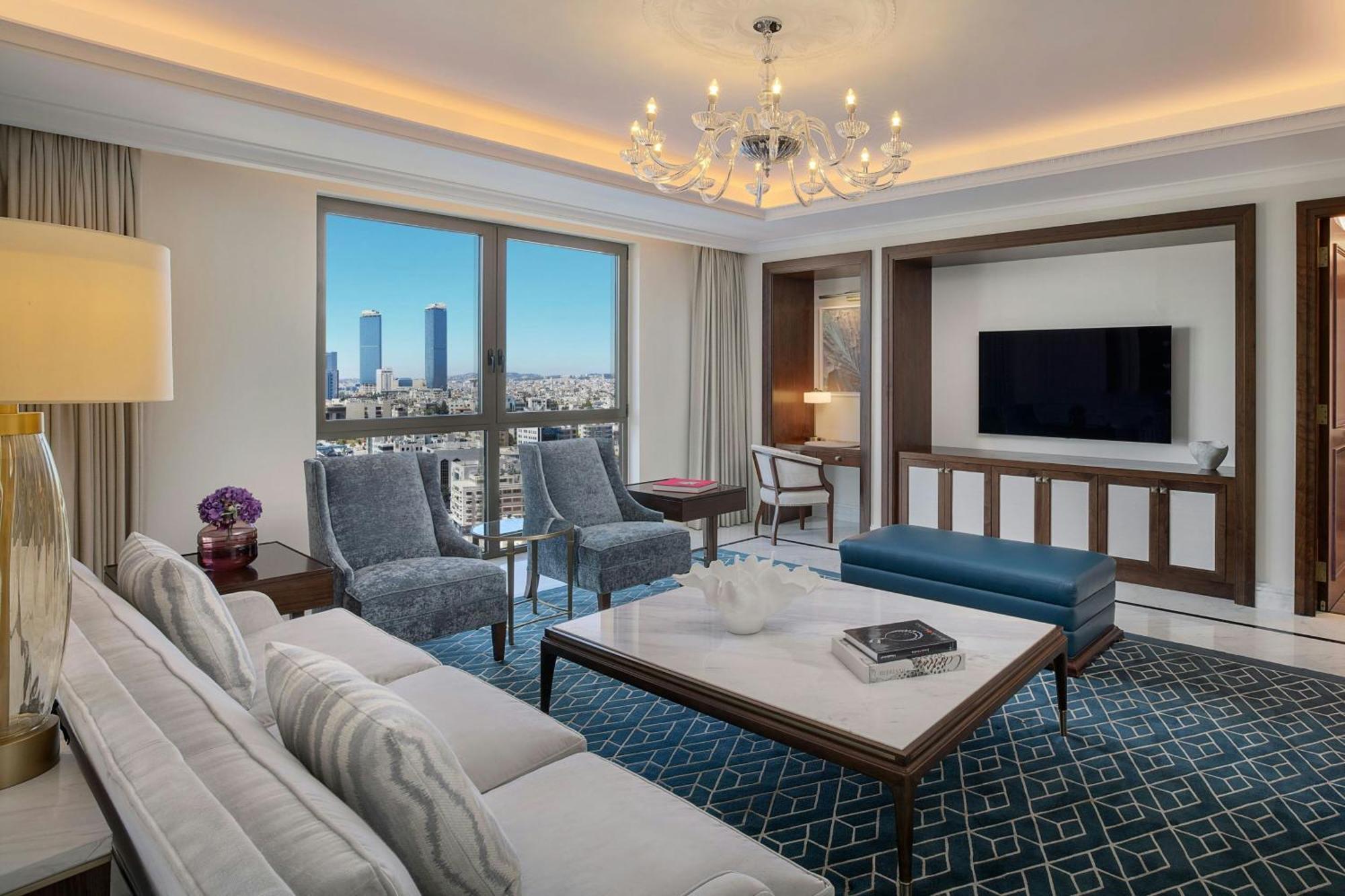 The Ritz-Carlton, Amman Amã Exterior foto A suite at the hotel